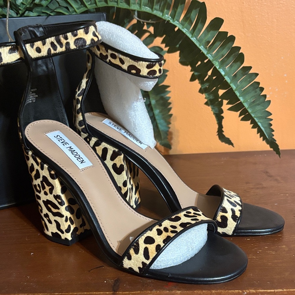 Steve Madden “Friday” Black and Tan Leopard Heels